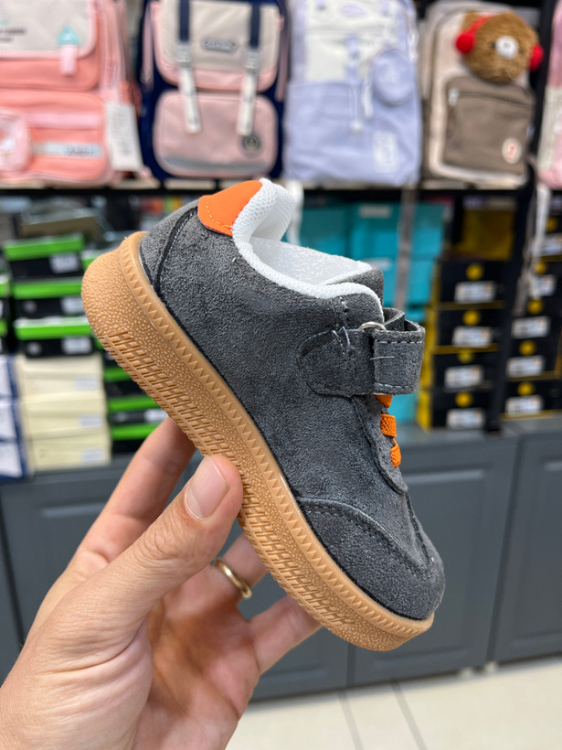 کفش-ونس بچگانه وارداتی سایز ۲۲-۲۶